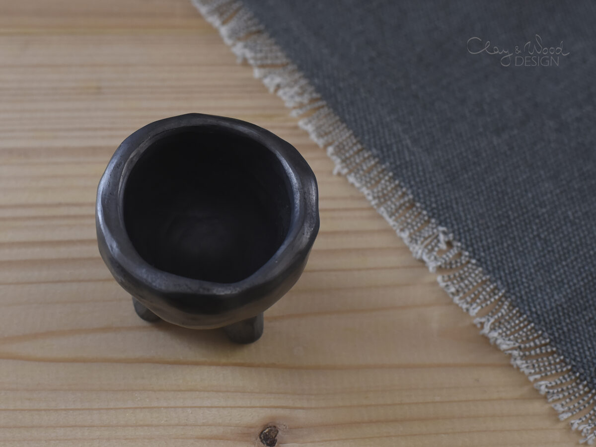 2 melnās keramikas olu trauciņu komplekts