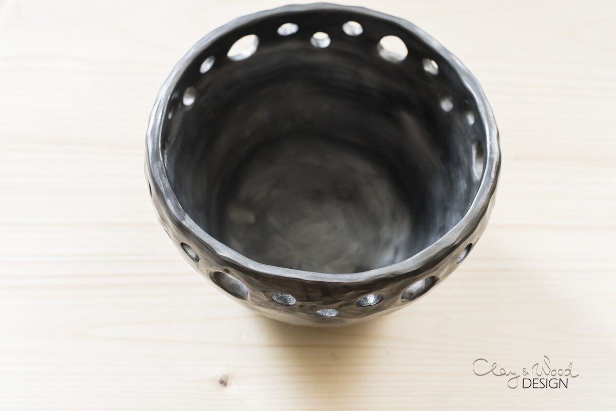 Melnās keramikas trauks - puķu pods