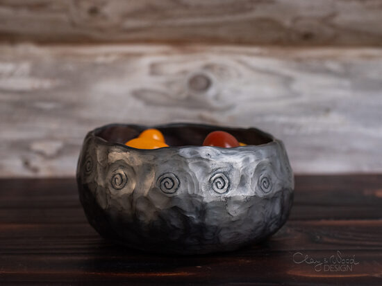 Melnās keramikas bļodiņa "Rozītes" 14