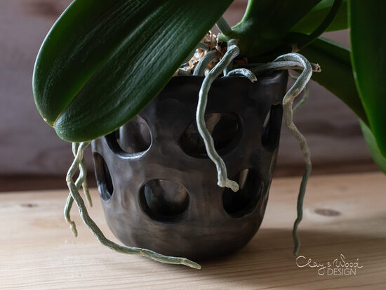 Melnās keramikas puķu pods orhidejām