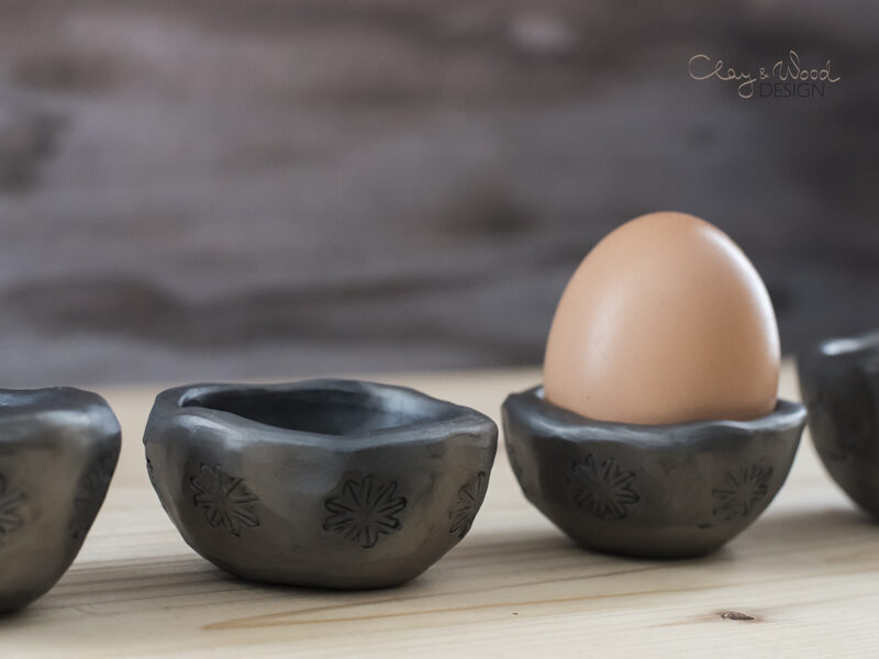 Melnās keramikas olu trauciņš