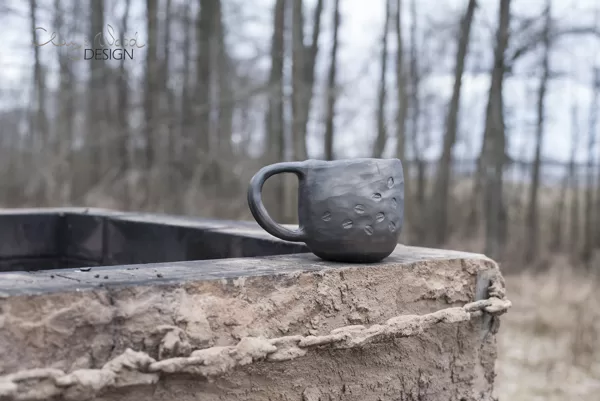 Black ceramic coffee mug
