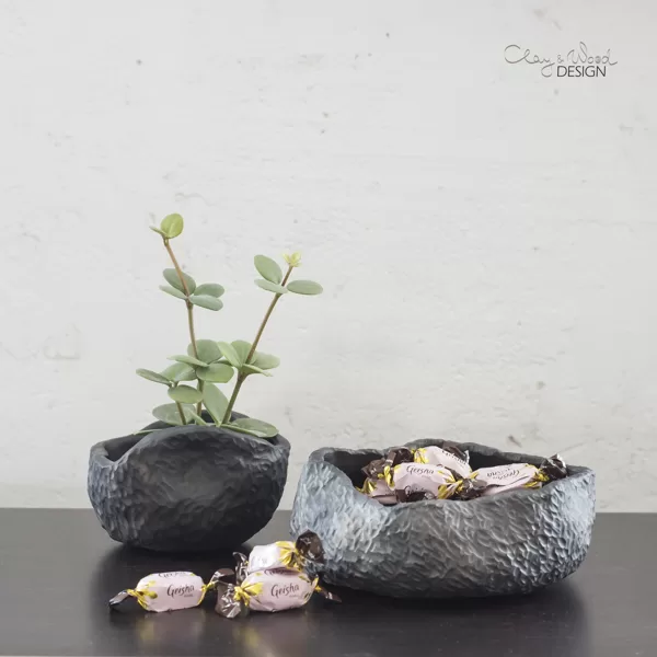 Textured black ceramic bowles