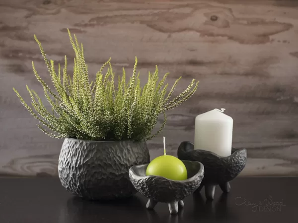 Handmeade ceramic bowl on legs, candle holder. Jewelry dish.