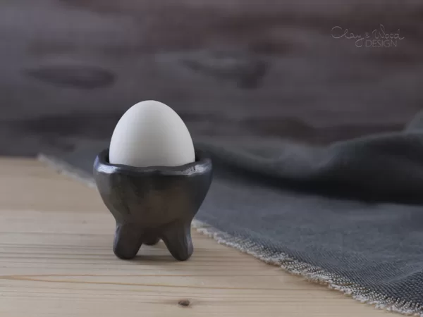 Cute and stylish Easter table decoratin