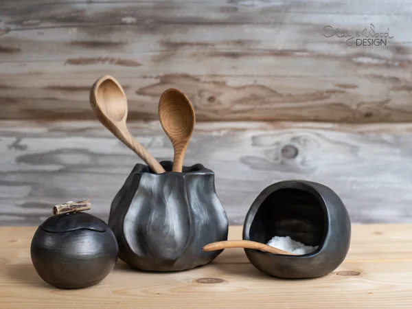 Handmade Black Pottery for Modern Kitchen